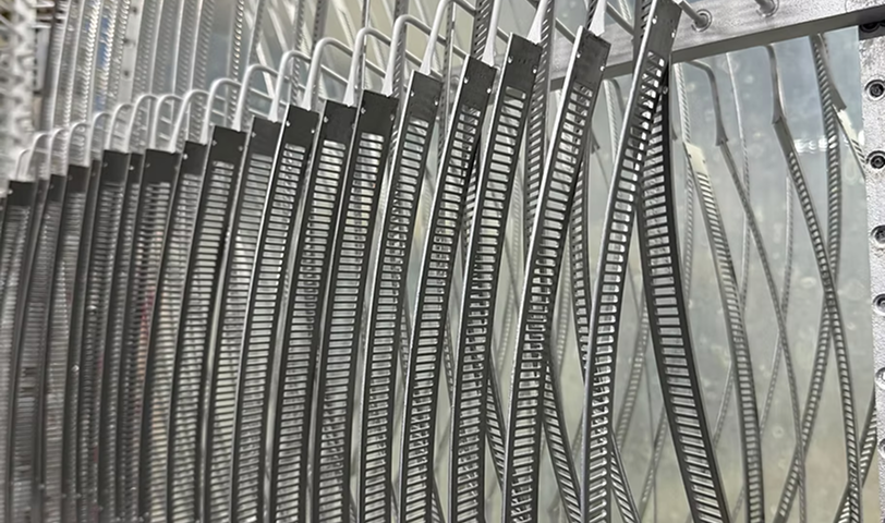 A uniform nickel coating